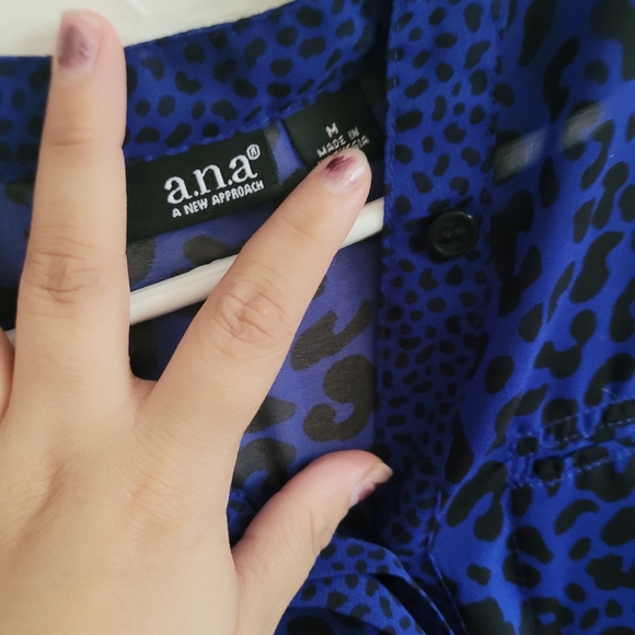 a.n.a. leopard blouse - Picture 3 of 6